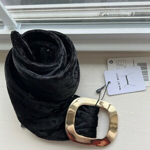 Wide waist velvet belt